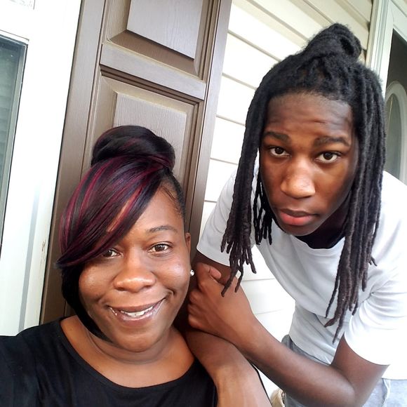 Meet your Posher, Em - Picture 1 of 1